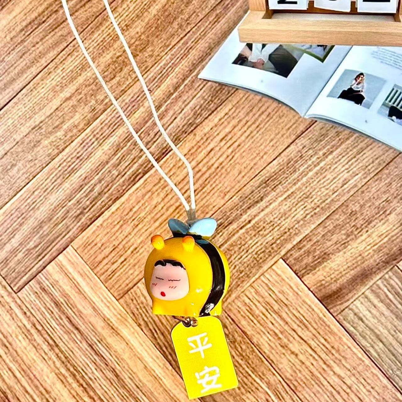 Crayon Shin-chan Bee Cosplay F - Car Accessories Quirky ulasan dan harga